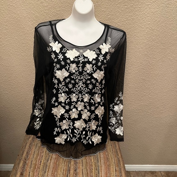 INC International Concepts Tops - 2 For $15 🎈😊🎈INC Sheer Black Floral Blouse w Camisole